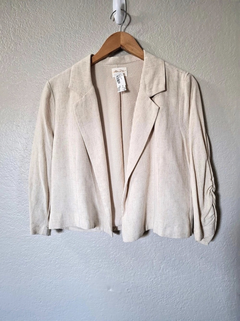 Allie Rose Beige Ruched Sleeve Blazer Size Medium NWT